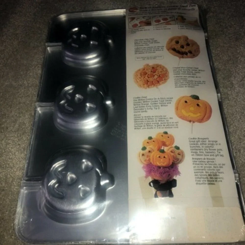 Vintage 1998‎ Wilton Cookie Treat Pan Halloween Jac